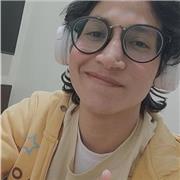 Profesor joven, con manejo del inglés y la enseñanza didáctica en niños y adolescentes. Manejo un inglés adaptando lo académico a la comprensión del inglés tradicional